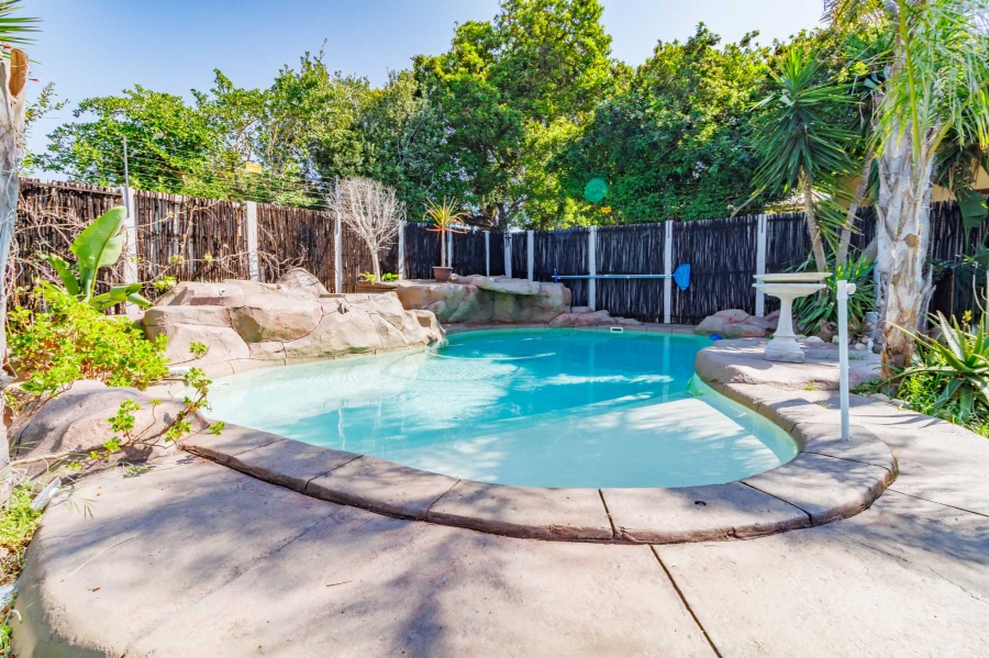 4 Bedroom Property for Sale in Flamingo Vlei Western Cape
